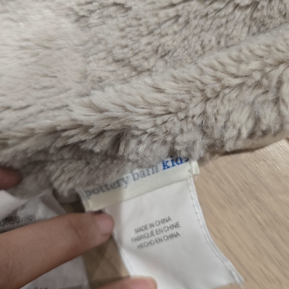 VGUC Pottery Barn Kids Rabbit Rug - Picture 3 of 6